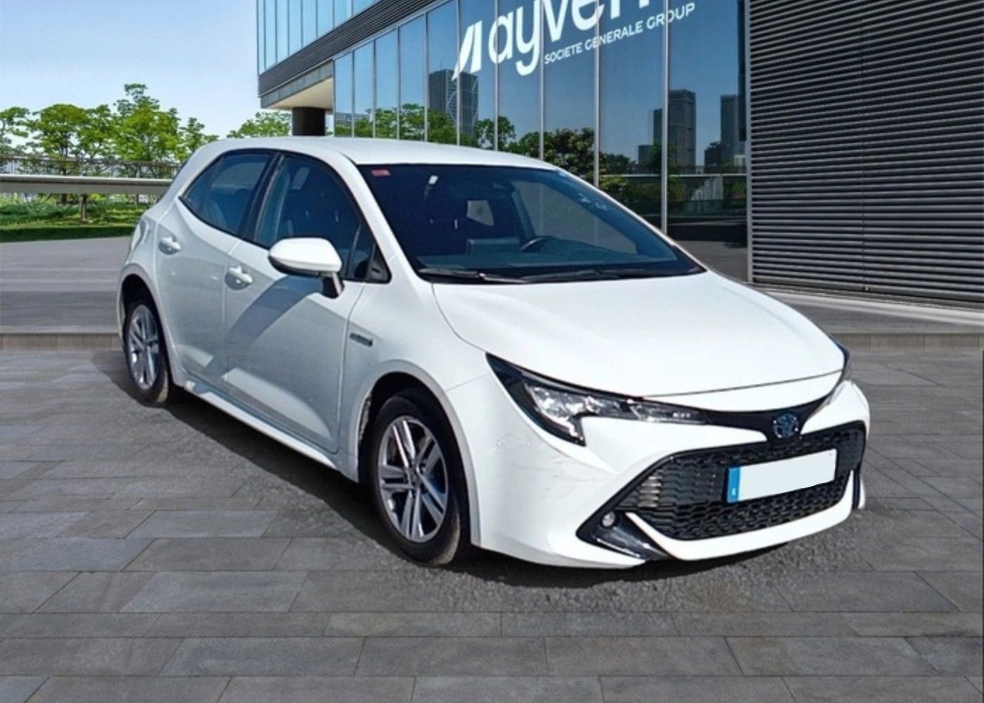 Toyota Corolla en color blanco de Ayvens